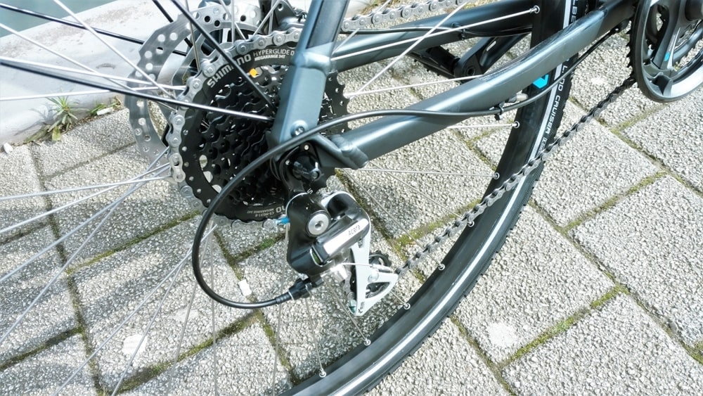 Nahaufnahme der Shimano Schaltung am Cube Nature Allroad Crossbike.