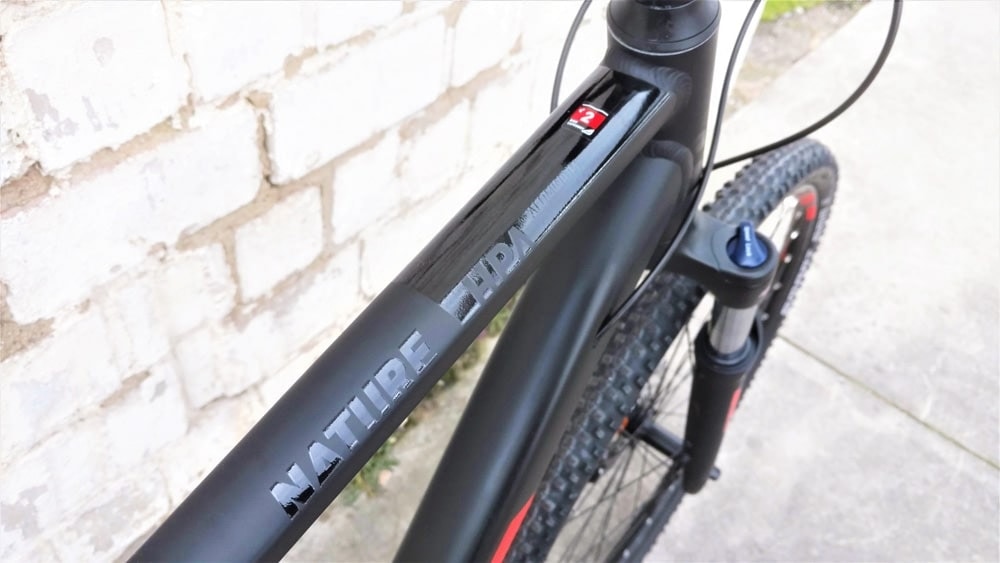 Cube Nature Pro 2019 Mountainbike mit leichtem Aluminiumrahmen.