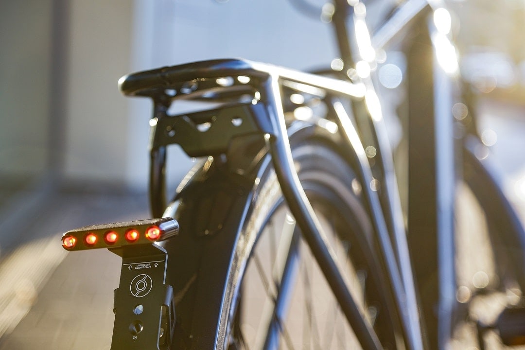 Nahaufnahme der Rückleuchte am Kalkhoff Endeavour 5.B Move 45 E-Bike.