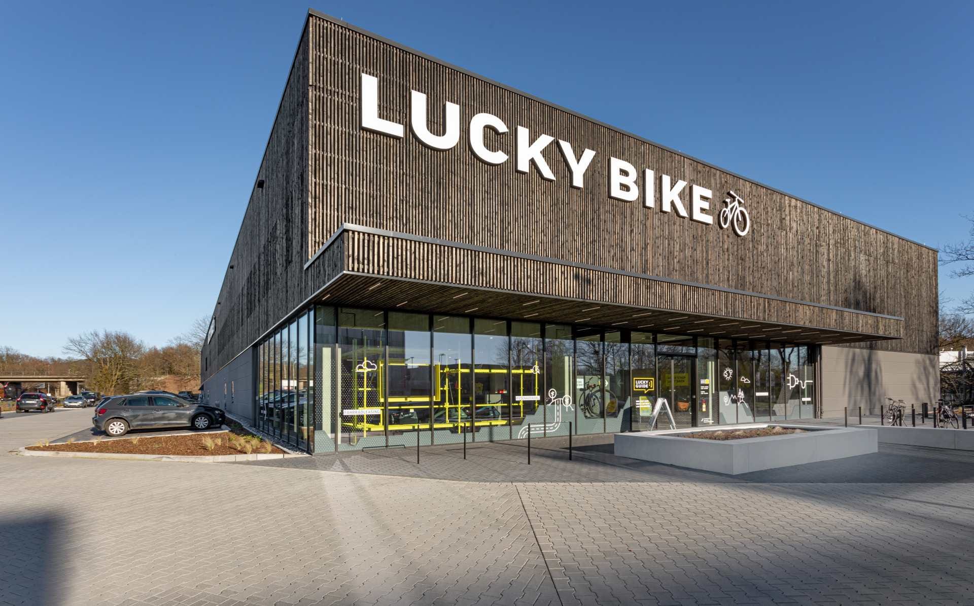 Lucky Bike Firmenzentrale von vorne.
