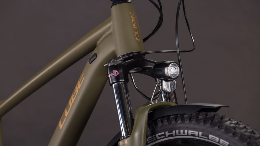 Cube AIM SLX mit Frontlicht und Federgabel
