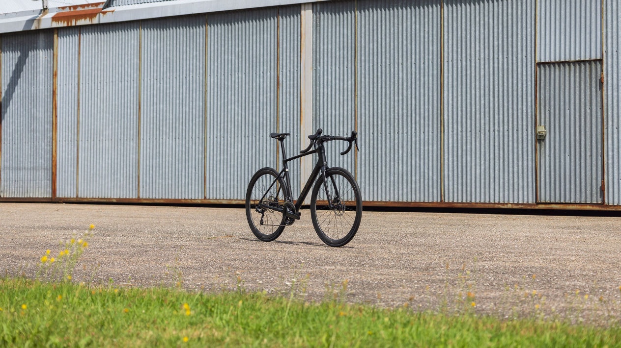 Cube Attain Neuheiten Modelle 2027 im Vergleich C:62 Race carbon´n´coalchrome Gesamtansicht