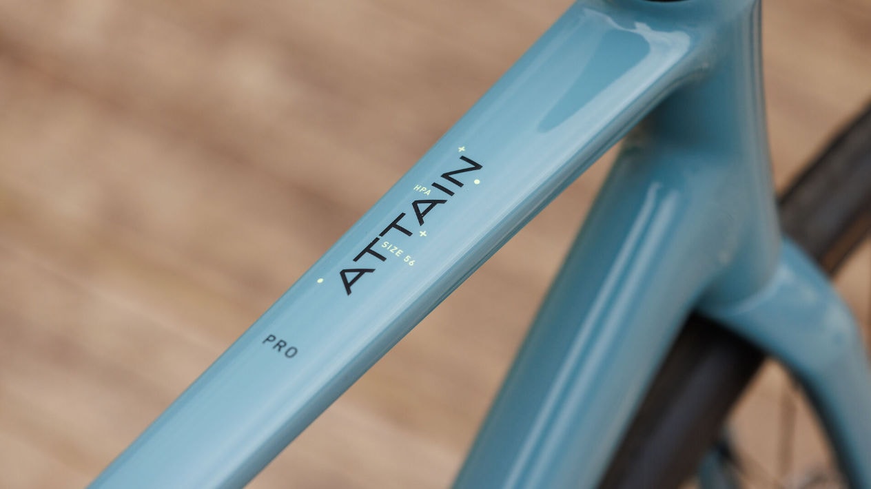 Cube Attain Neuheiten Modelle 2027 im Vergleich Pro surfblue´n´black Detailbild Rahmen