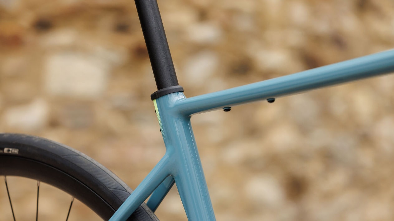 Cube Attain Neuheiten Modelle 2027 im Vergleich Pro surfblue´n´black Detailbild Rahmen