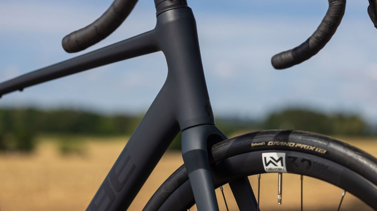 Cube Attain Neuheiten Modelle 2027 im Vergleich SLX black´n´chrome Detailbild Gabel