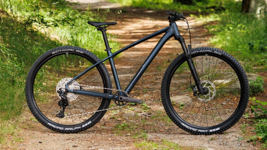Cube Reaction 2027 Modelle Neuheiten im Vergleich Aluminium HPA SLX navyblack´n´black Gesamtansicht Seitenansicht