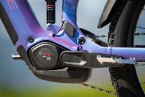 Nahaufnahme des Bosch Motors an einem Cube E-Mountainbike