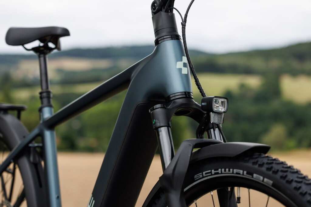 Cube Nuride Hybrid 2027 Modelle Neuheiten im Vergleich Pro 800 deepteal´n´blue Detailbild Gabel Rahmen Vorderrad