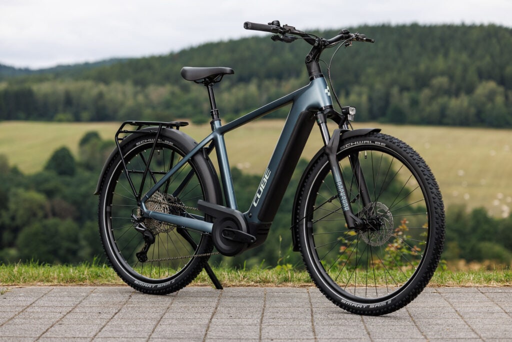 Cube Nuride Hybrid 2027 Modelle Neuheiten im Vergleich Pro 800 deepteal´n´blue Gesamtansicht Seitenansicht