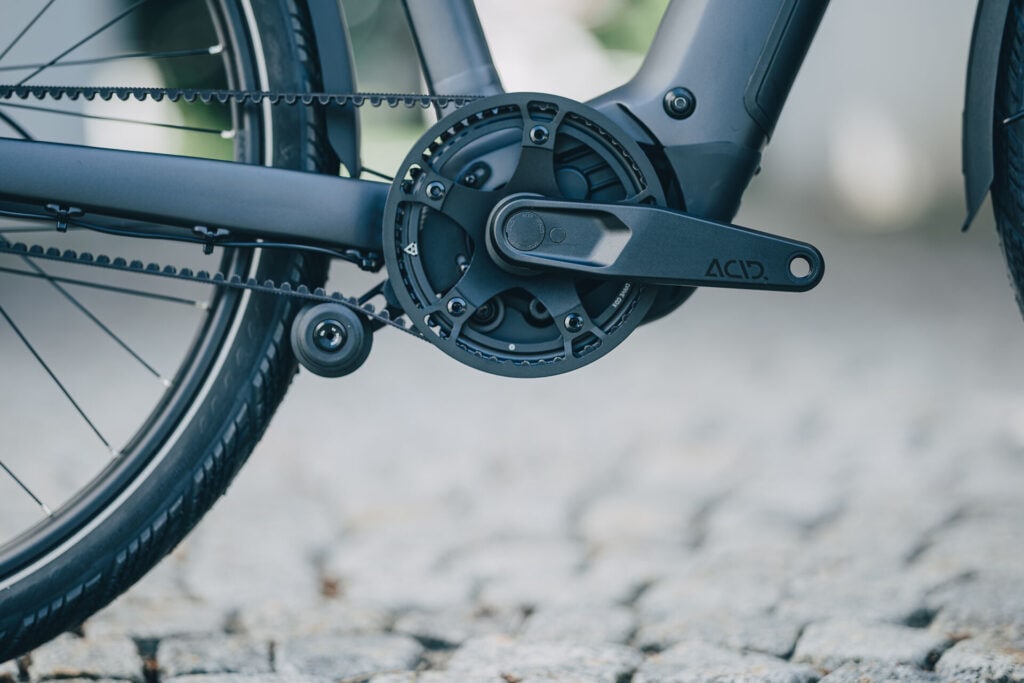 Cube Kathmandu Hybrid 2027 Modelle Neuheiten im Vergleich Deluxe EXC 800 stealthgrey´n´grey Detailbild Tretkurbel
