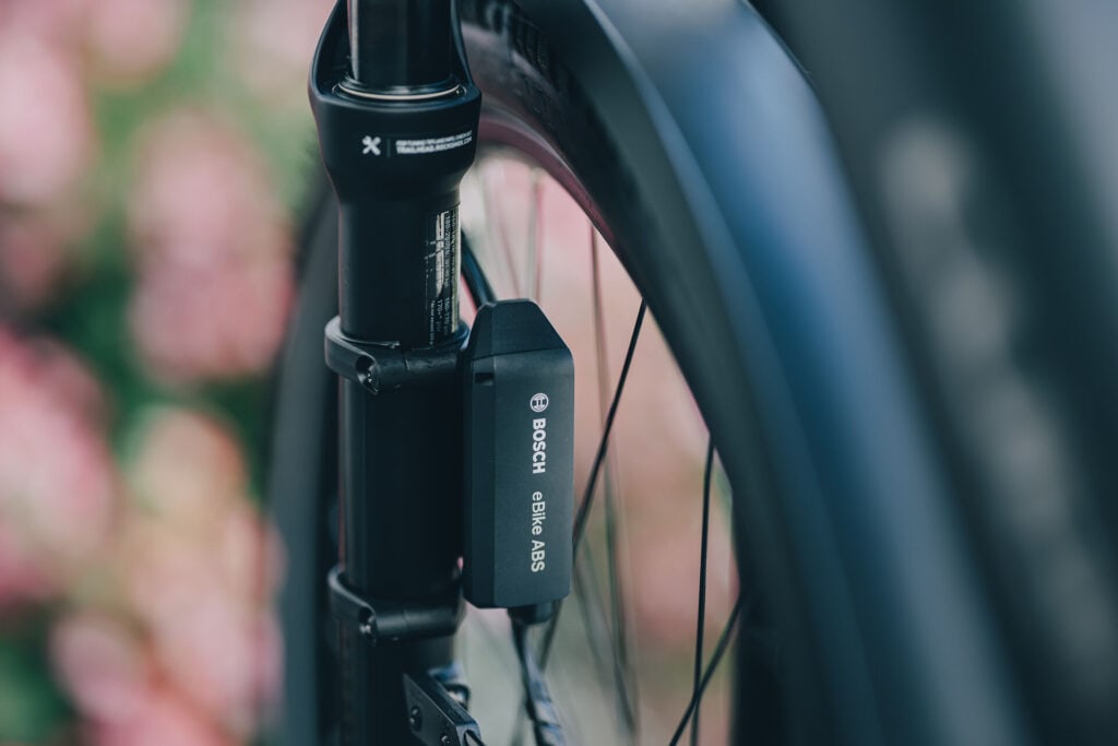 Cube Kathmandu Hybrid 2027 Modelle Neuheiten im Vergleich Deluxe EXC 800 stealthgrey´n´grey Detailbild Bosch eBike ABS