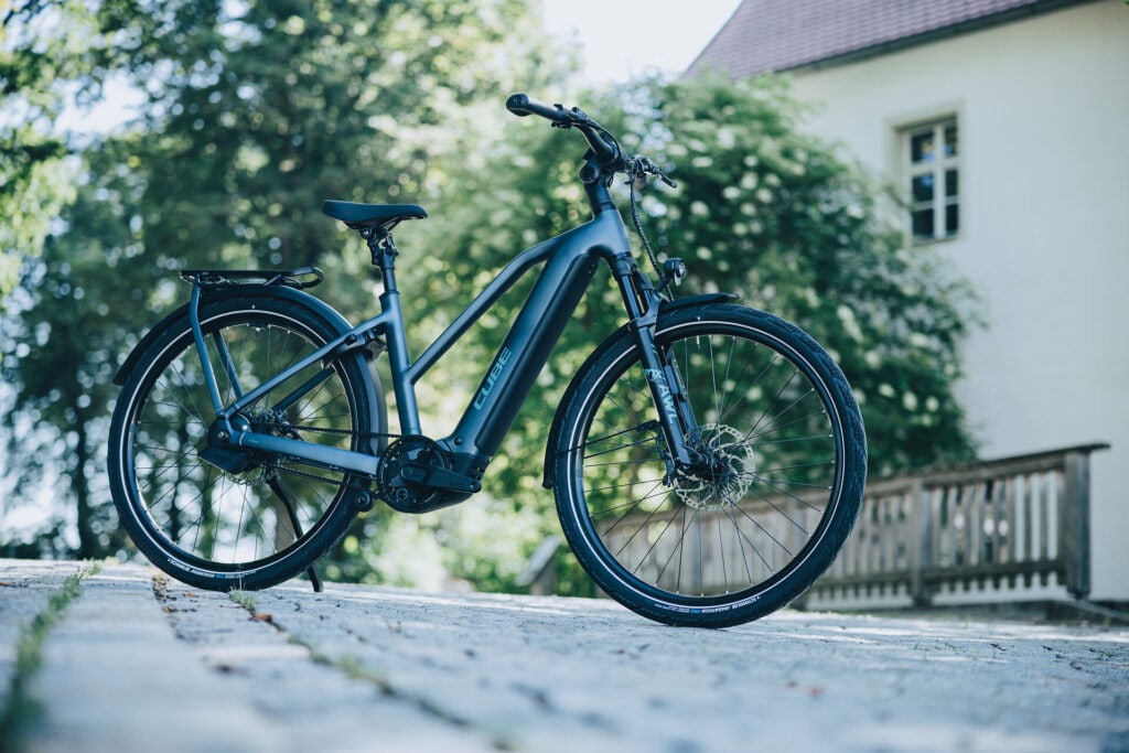 Cube Kathmandu Hybrid 2027 Modelle Neuheiten im Vergleich Deluxe SLX 800 mineralblue´n´blue Gesamtansicht Seitenansicht