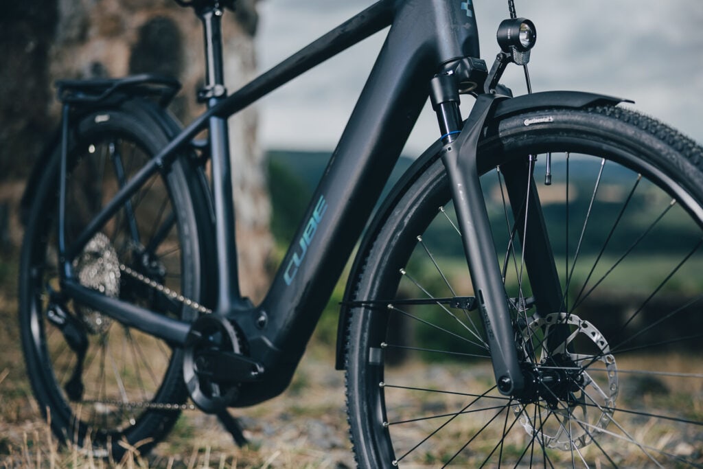 Cube Kathmandu Hybrid 2027 Modelle Neuheiten im Vergleich C62 Pro 400X liquidsteel´n´prizm Nahaufnahme Gesamtansicht