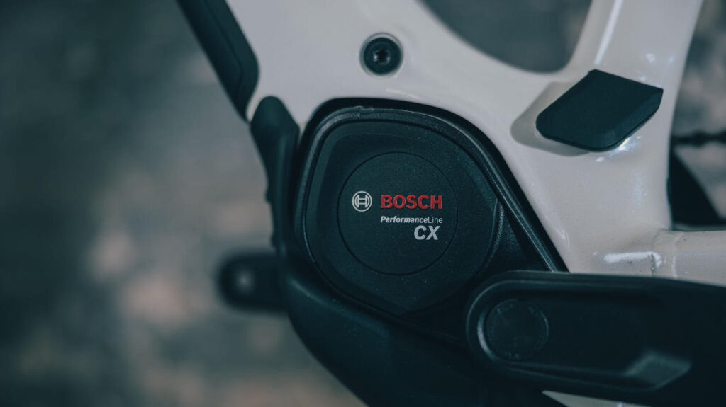 Cube Reaction Hybrid 2027 Modelle Neuheiten im Vergleich Race 800 snow´n´black Detailbild Bosch PerformanceLine CX