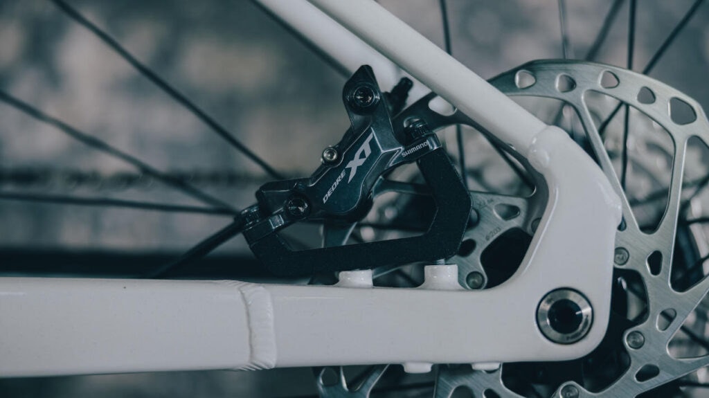 Cube Reaction Hybrid 2027 Modelle Neuheiten im Vergleich Race 800 snow´n´black Detailbild Shimano Deore XT