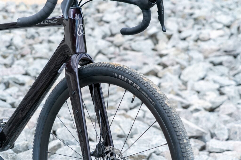 Aufnahme des vorderen Teils des Axess Creed CF Pro
